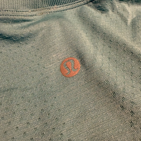 NWT Lululemon Swiftly Relaxed Long-Sleeve Shirt *Hip Length Washed Blue Size 8 - Picture 6 of 6